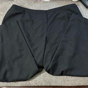 Le Suit Women's Elegant Black Trousers